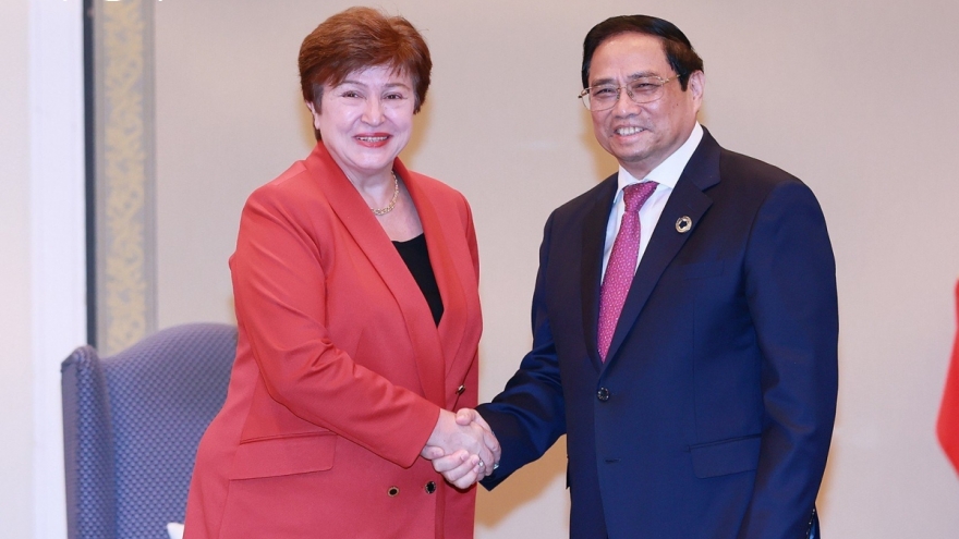 PM Chinh hosts IMF managing director, OECD secretary-general